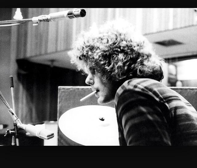 Happy 70th birthday to the greatest drummer to pick up a pair of sticks, Jim Gordon! Keep groovin man 