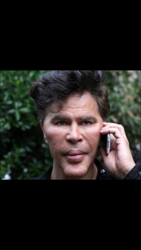 PostBadTweetsFR's tweet image. - Allo?
- Tu menton?