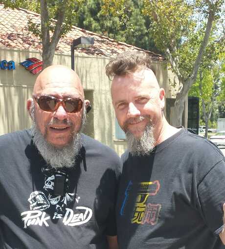 Happy 76th Birthday to iconic movie badass Sid Haig!  A really nice guy, as it turns out... 
