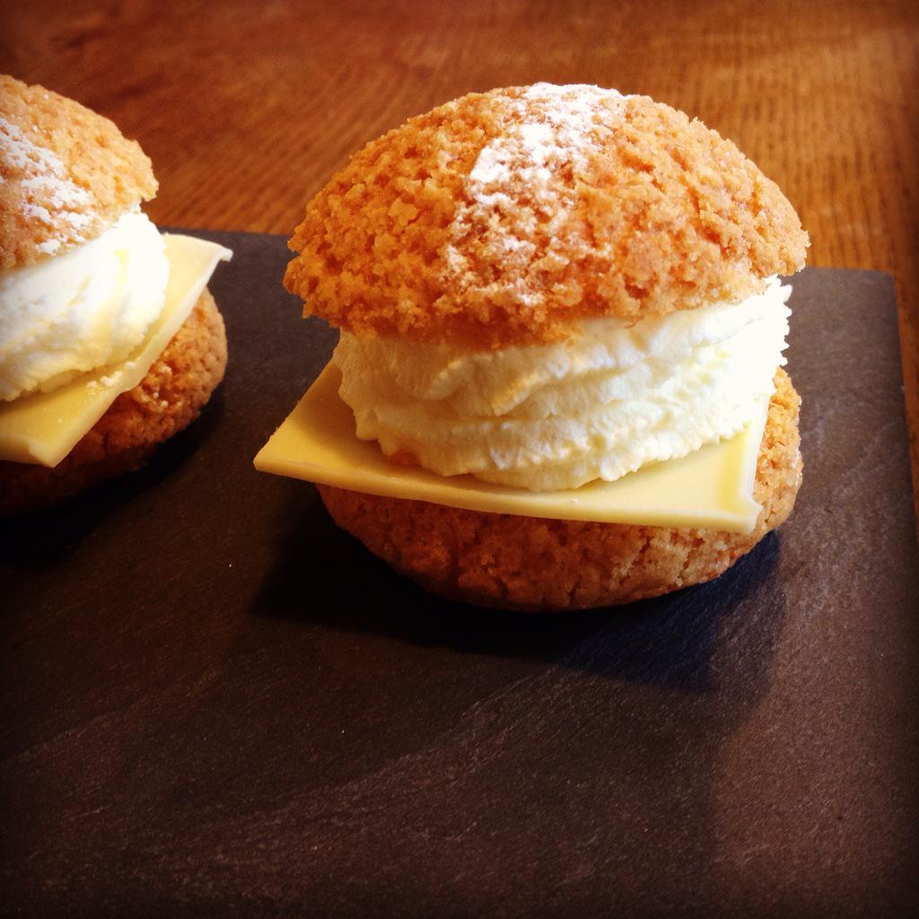 DouruMarine's tweet image. Choux citron #pastry #patisserie #citron #lemon #choux