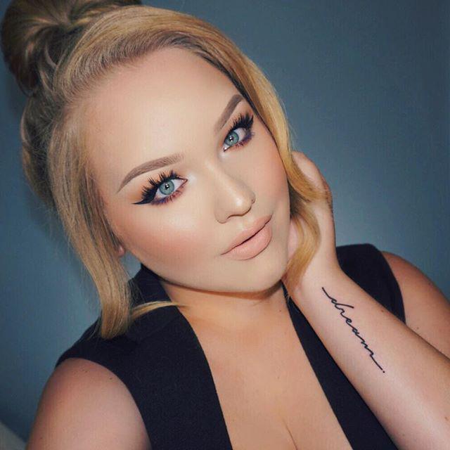 CJ5LDnsUAAAa3Xn.jpg:large