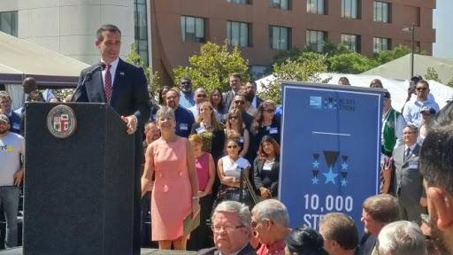 iava's tweet photo. #iava is proud to stand with @lamayorsoffice &amp; all civic leaders supporting #veterans #10kstrongsummit http://t.co/Ip3bRyvKY0
