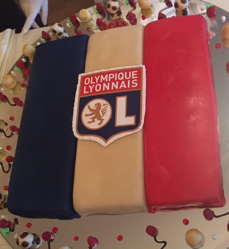 Alexandre Lacazette Gateau Du Chef Cuisto De L Hotel Teamol La10 Http T Co Yn2tufr0tg