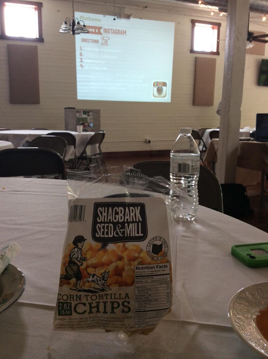 Wonder_Woman614's tweet photo. This is how you feed people at a local food conference. #realfoodreallocal #rfrl http://t.co/1qMFypbOoB