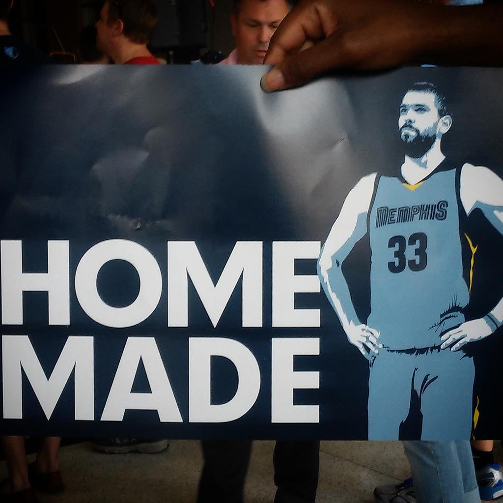How2Memphis's tweet photo. Kudos @memgrizz. You rock!!! #LunchBreak #N901 #DayParty #TurnUp http://t.co/boVRK1w9zX
