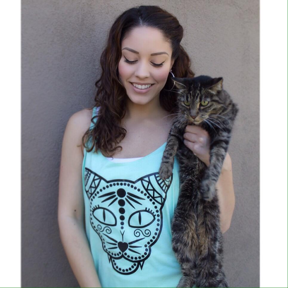 2catsandabird tweet media