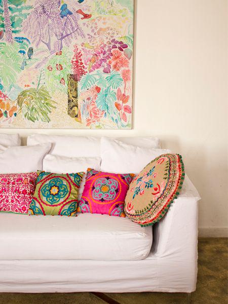 mapsology_en's tweet photo. Decorative #pillows in da house
#colorful #mapsology http://t.co/EZYEdLqhQn