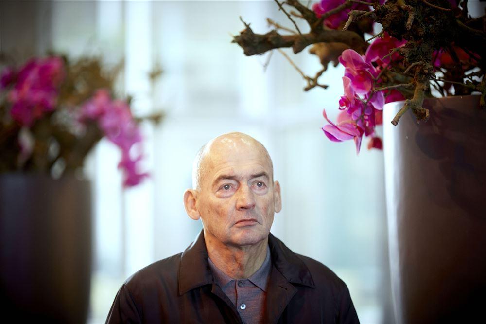 tubantia's tweet photo. Rem Koolhaas te gast bij opening academisch jaar UT http://t.co/Ahdp8wA4UJ http://t.co/zLuo1hCAN6