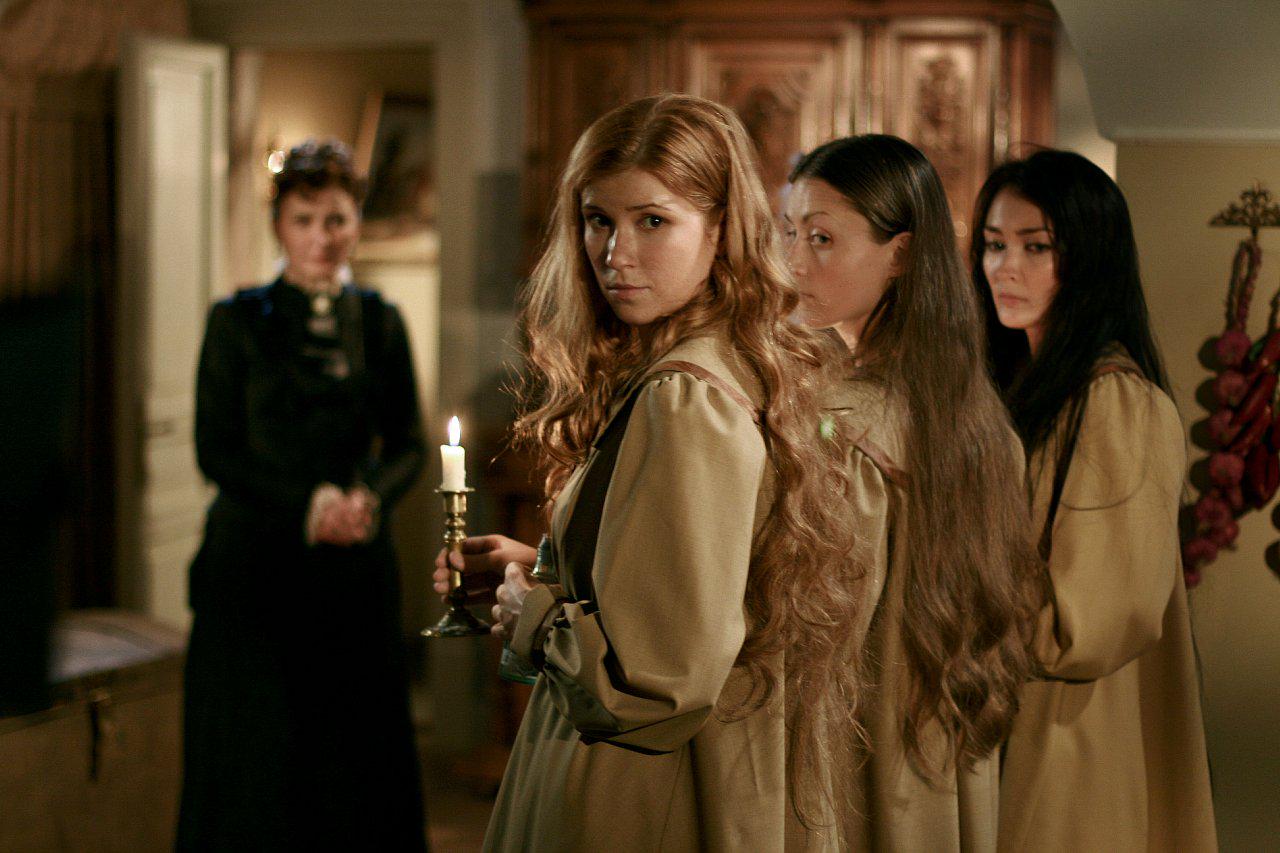 Смольный институт благородных девиц сериал