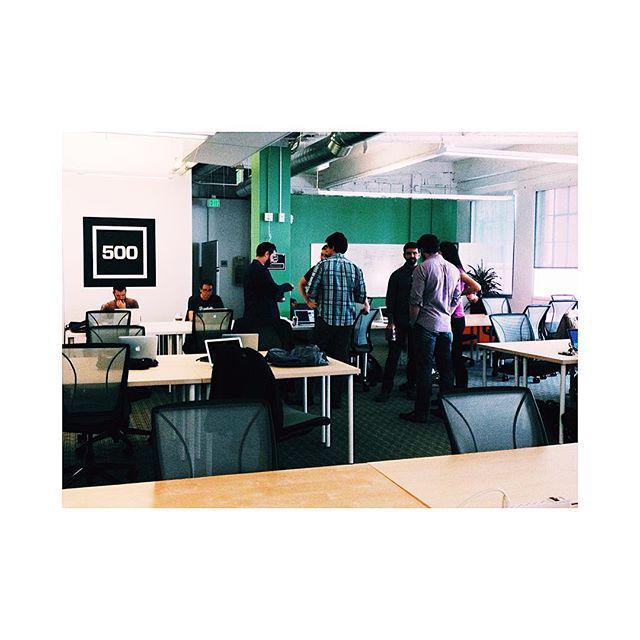 7101dogdaot's tweet photo. #tammycho http://t.co/oXPXvWFlrq "First day of school. #500strong" #startuplife #becauseStartup http://t.co/UMXgXe7BK1