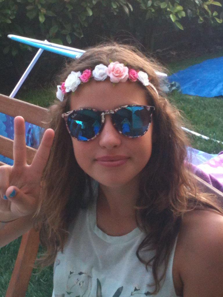 SabrinaFavarett's tweet photo. Figlia dei fiori🌸🌺 http://t.co/gcFspbgICc