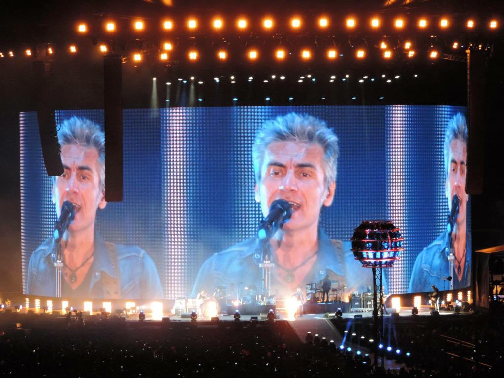 milazzese87's tweet photo. #mondovisionetour 2014 Catania !!! http://t.co/leKAhxj8kV