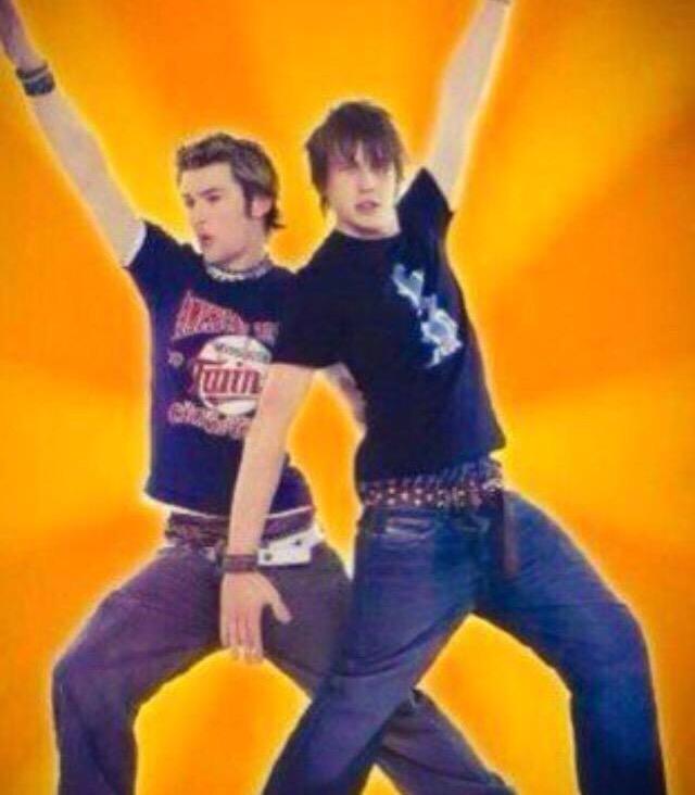 mcflygetinmybed's tweet photo. @mcflyharry still feelin funky fresh? #throwback #lookatthoselocks http://t.co/srriOeeTjc