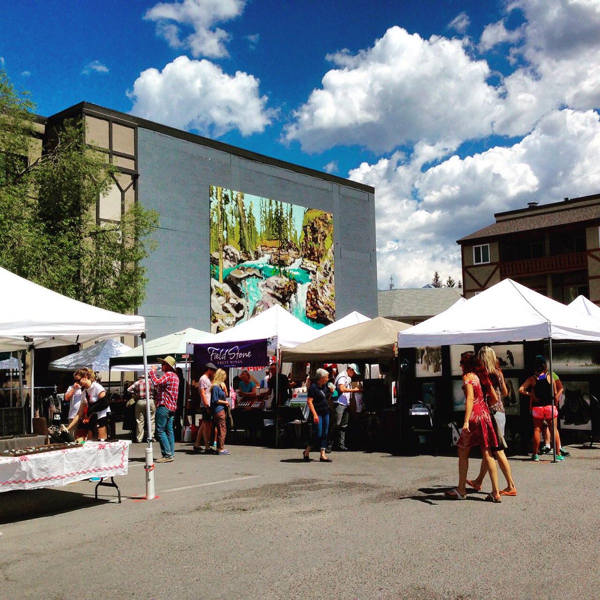 Banff_Town's tweet image. #Banff Farmers Market is on tomorrow, 10am-6pm in the 200 block of Bear St