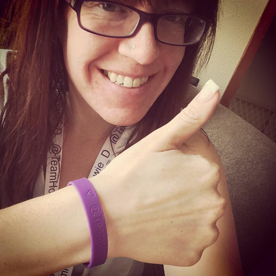 ETownMelly's tweet photo. Hey @TeamHowie_D @howied look what came today! 😘😘😘😘 http://t.co/ZHvB4sDVNF