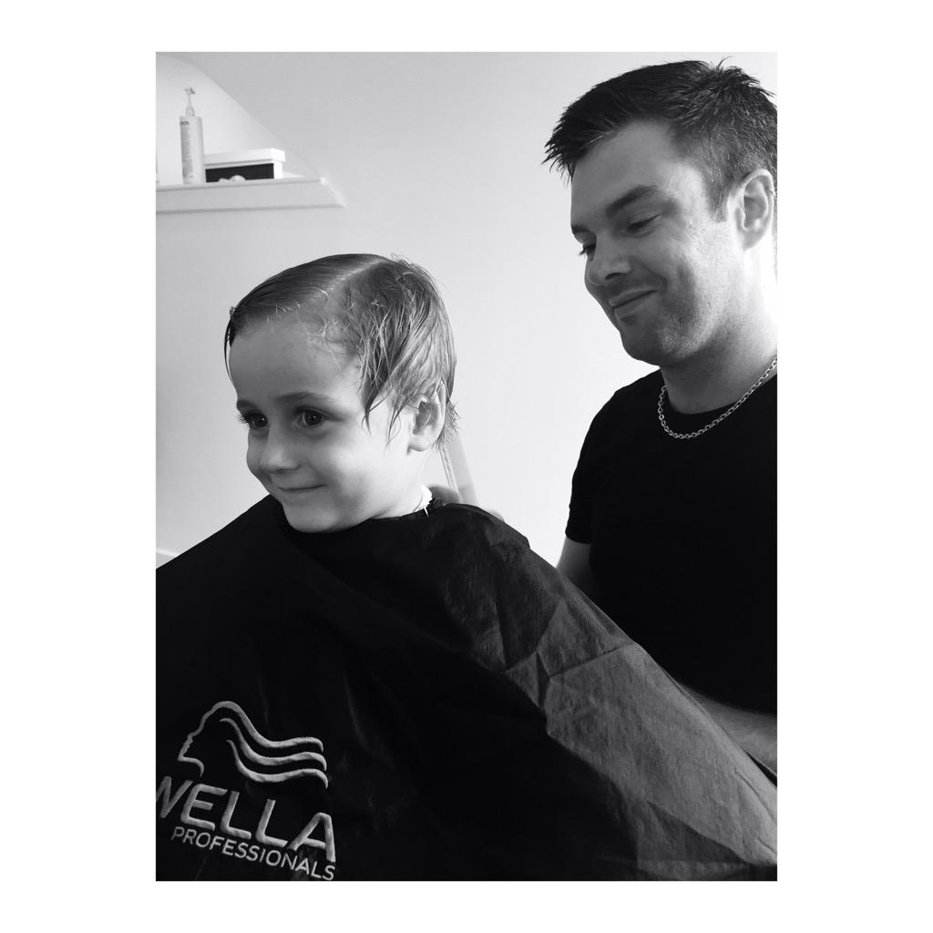 hjrusko's tweet photo. @WellaPro  little Harrison enjoying a haircut from his uncle at our @ScissorsGrp @R_Scissors  salons! http://t.co/PJXzCBLCXP