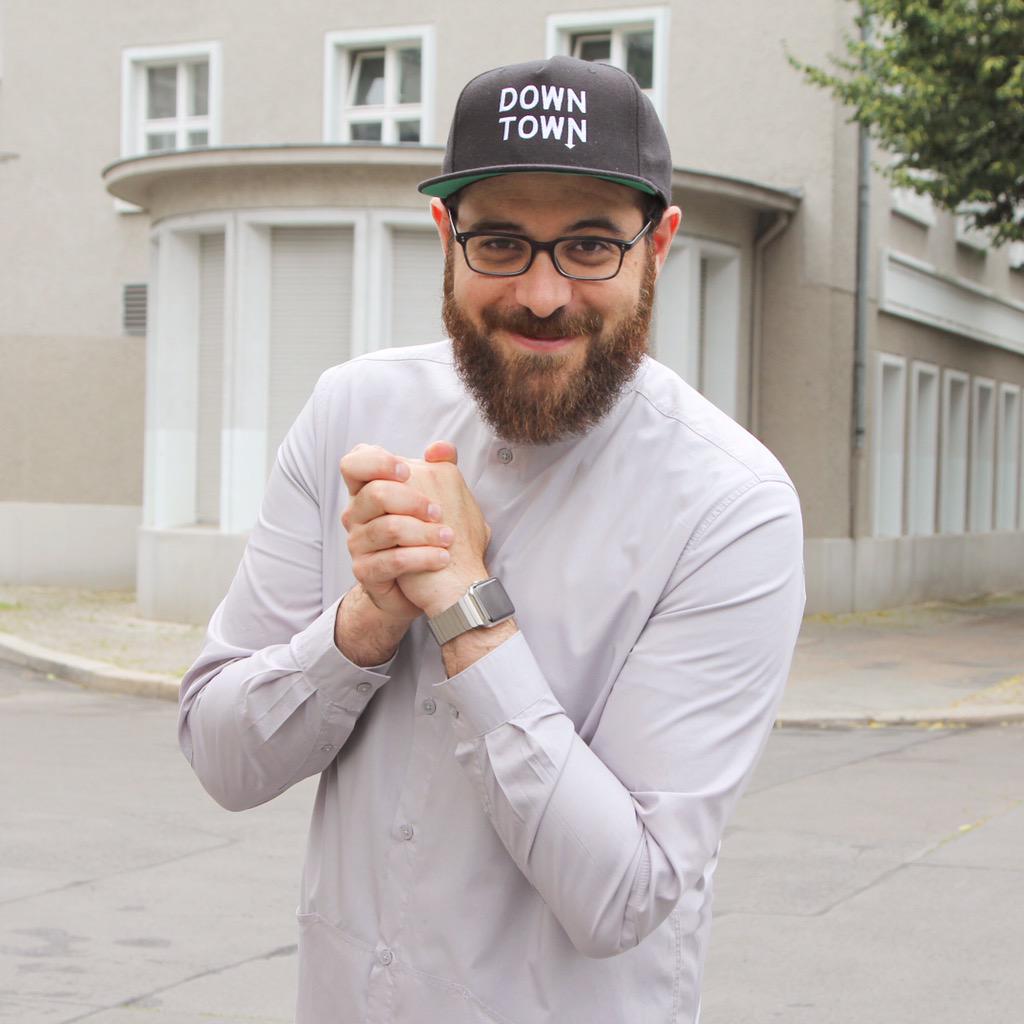 SidewalkHustle's tweet photo. Peace out Berlin, it was a blast! https://t.co/dCLXwu6eoJ http://t.co/IlgGzPvyrZ