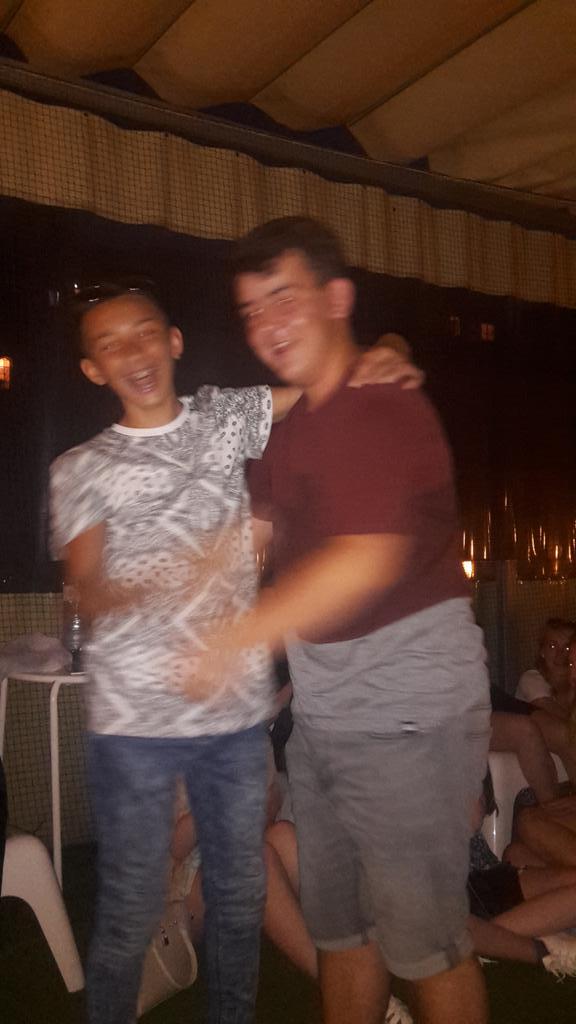 hhsbarcelona's tweet photo. The "Romance of the week" award goes to James and Corey #bromance #corbear http://t.co/lmpkgJV00U