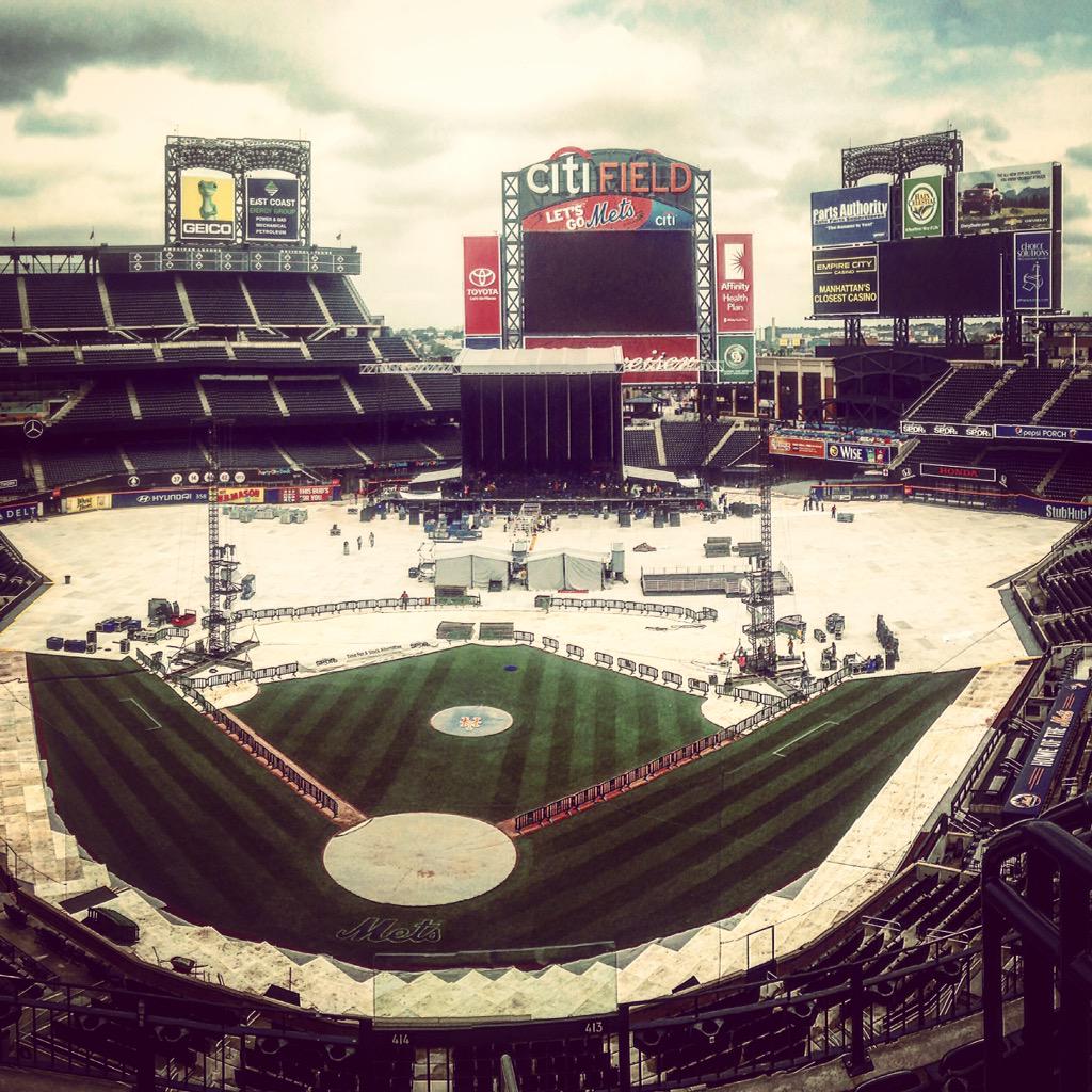 Citi Field on X: The transformation continues. ARE YOU READY? 🎶🎶🙌🏻👏🏻   / X