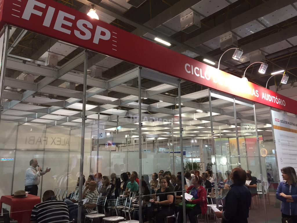 dempifiesp's tweet photo. Começou agora a palestra Gestão Financeira: O segredo está nas compras na Fipan 2015! #ciclodepalestras #fipan http://t.co/JdxXoKmd5f
