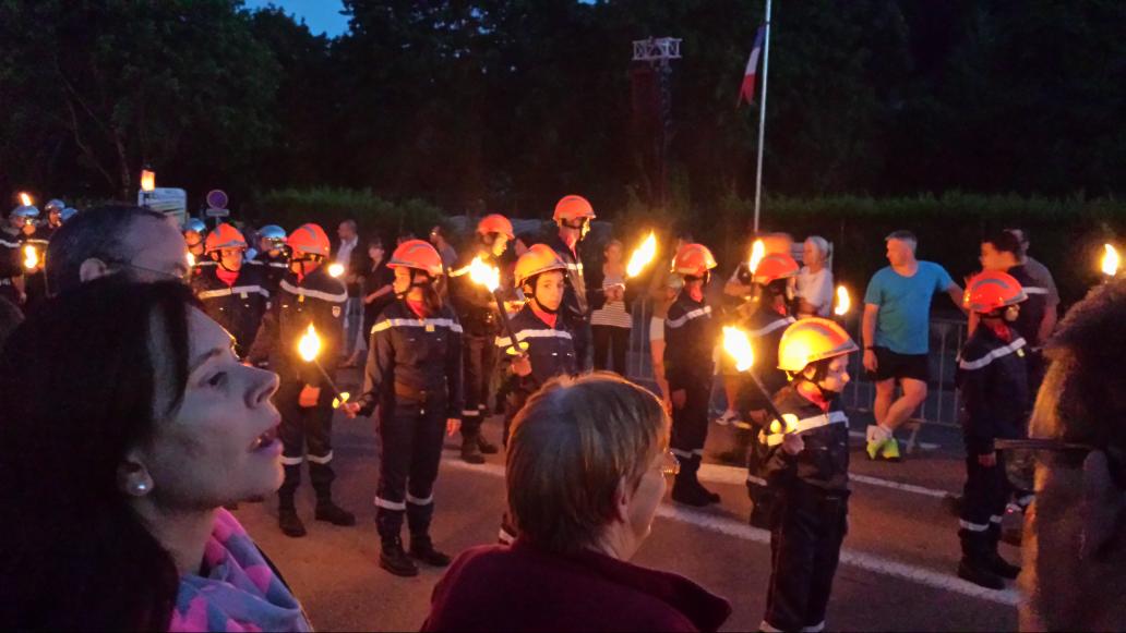 #14juillet - C'est parti pour le spectacle pyrotechnique à #Montbard. Bonne soirée à tous !