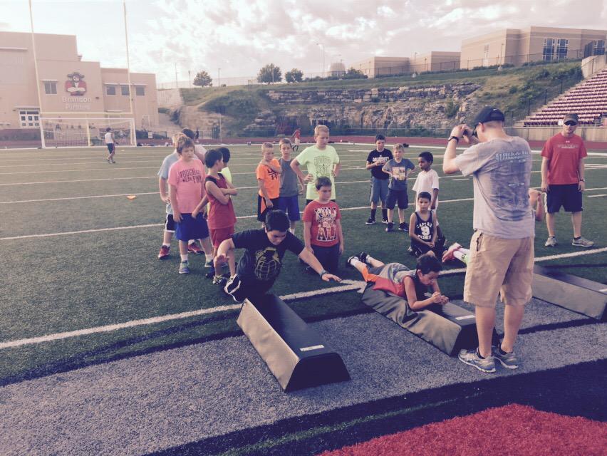 BransonYouth's tweet photo. Branson Pirate Youth Football! @usafootball #headsupfootball http://t.co/bjKgNqMHIf
