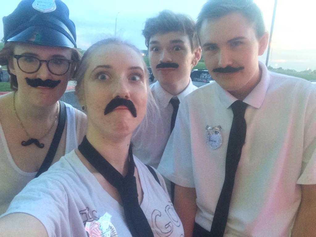 felinecity's tweet photo. Don't mess with our mall #paulblart http://t.co/VnQXV5J2HD