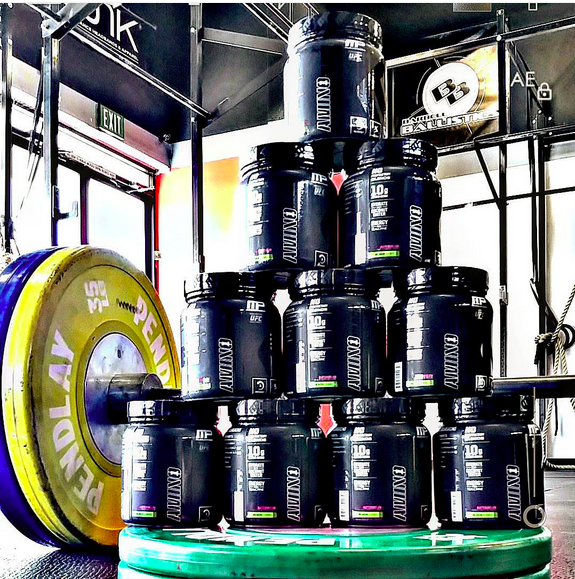 MusclePharm's tweet photo. #MP Amino1 Black looking dominant @91nutrition!
This new Amino1 product with added caffeine is legit!
#mpnation http://t.co/w9hnSXAZrQ