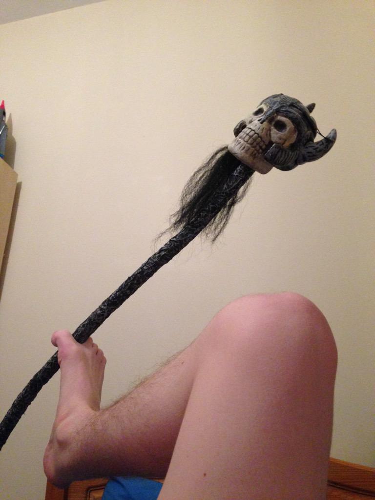 mylegdaily's tweet image. praise the skeleton king
