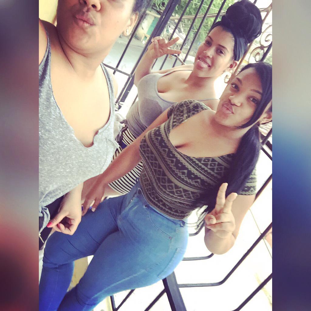 _KAROL_x3's tweet photo. La que nació con su lipo http://t.co/RWFyXv7SXt