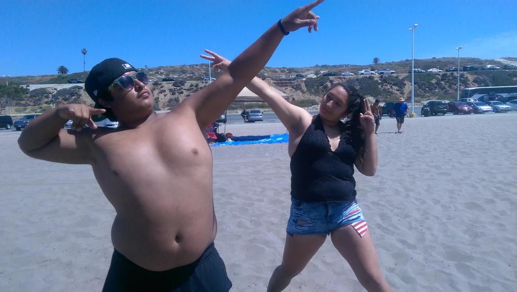 Andreagenelle's tweet photo. @ADD7498 HAPPY BIRTHDAY SUNSHINE #FORCEFLEX #SHOVEL #MENATWORK #MEATLOAF http://t.co/rwtPxBnEdn