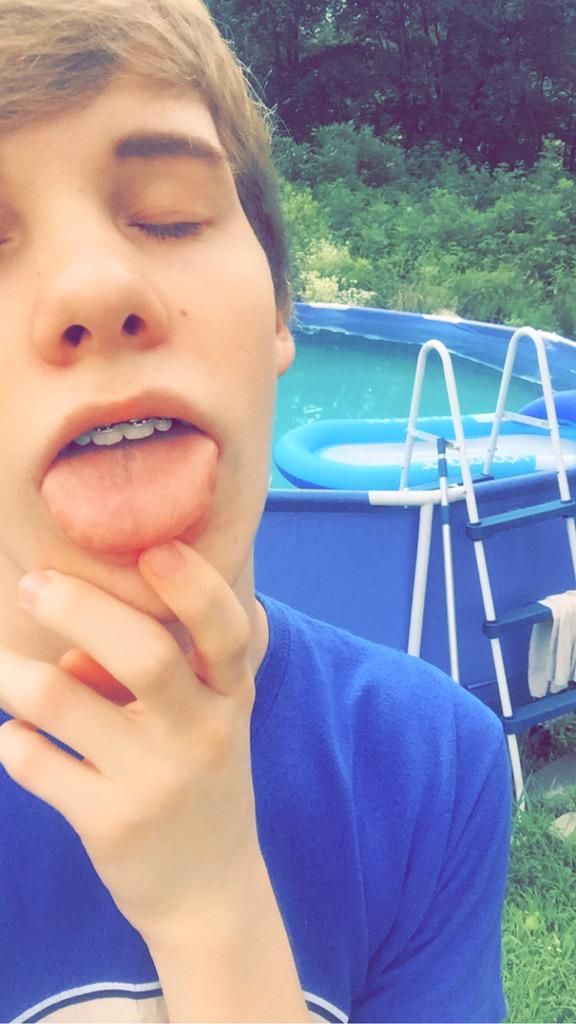 UnearthedMC's tweet photo. the pool is cool I guess http://t.co/uyoPabzW69