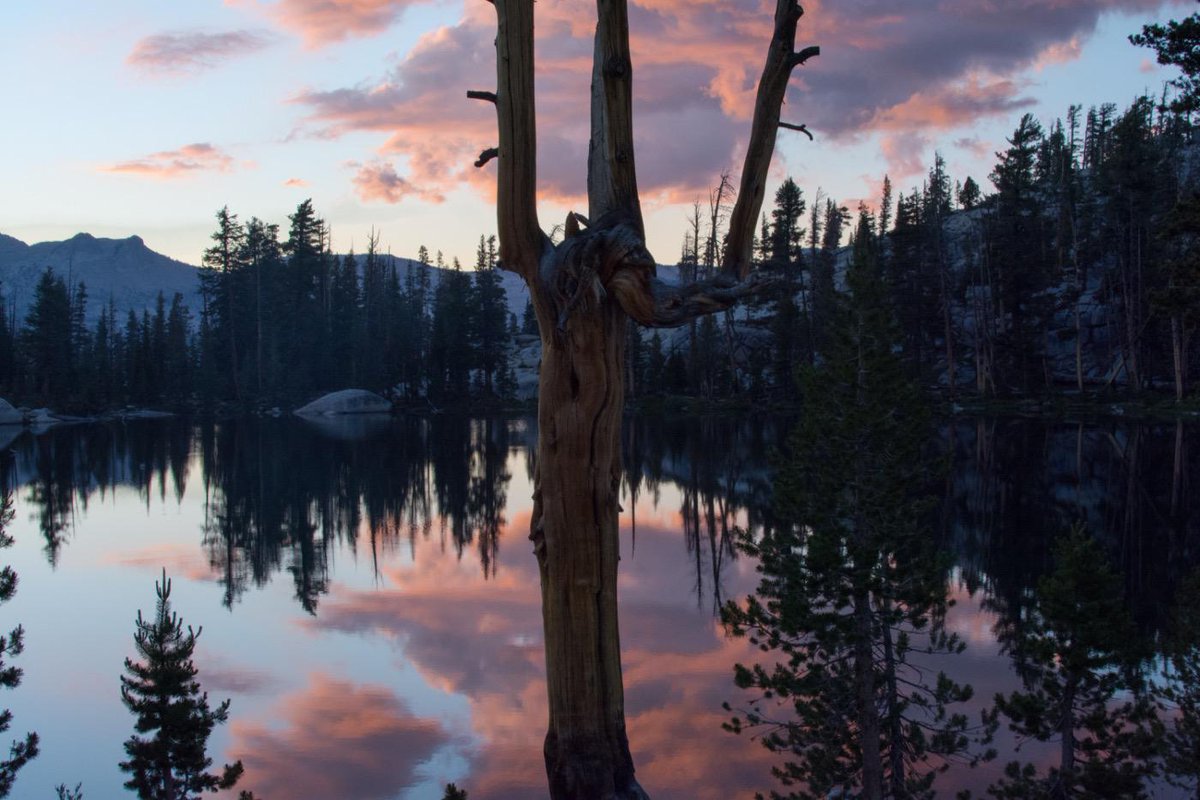 Kernel0Sanders's tweet photo. Sunrise Lakes http://t.co/8U9pO4HzyQ