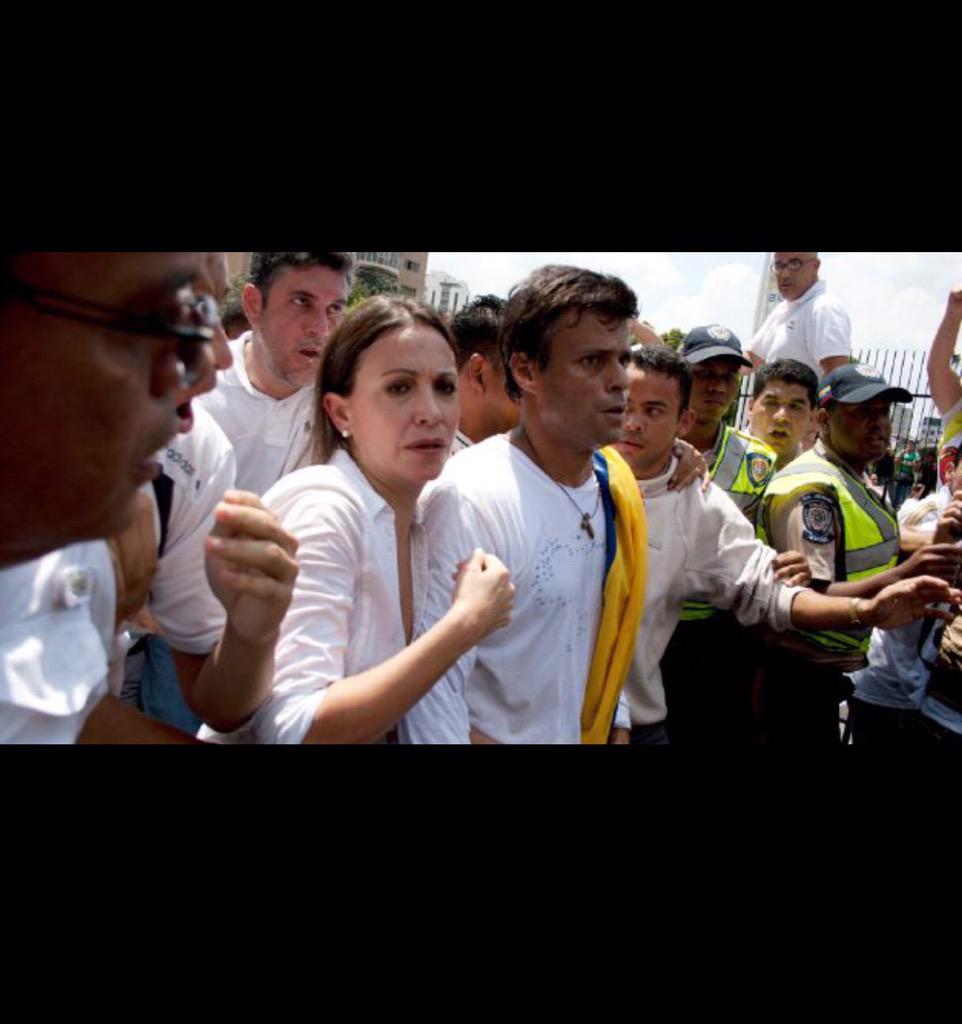 ReinaldoProfeta's tweet photo. Una foto exclusiva del #LLider http://t.co/l5SuIE4z5e