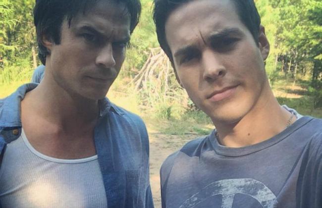 PSFilmesSeries's tweet photo. IAN SOMERHALDER E CHRIS WOOD FAZEM REMAKE DE FAMOSO BEIJO DE “THE VAMPIRE DIARIES” https://t.co/gc1k5Avlmt http://t.co/Odkrn3TmT4