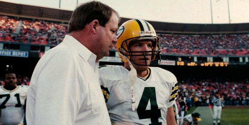 packers's tweet image. Brett Favre with some of his #Packers coaches.

#FavreWeek