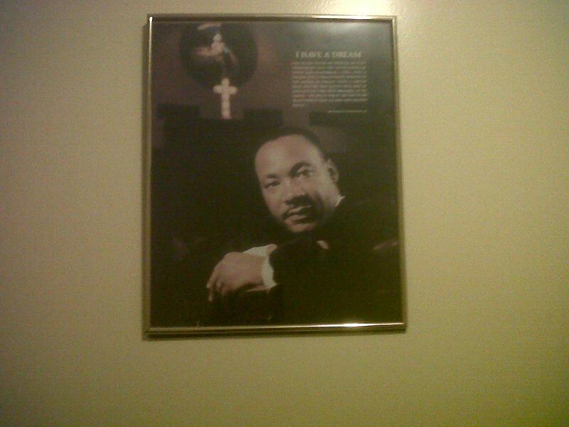 CJ6z9RlUwAAZ-ai.jpg:large