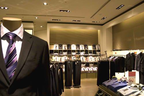 Buy fabulous retail shops which are fully loaded with all amenities at #AmrapaliGolfHomes. 
goo.gl/b7V0Oy