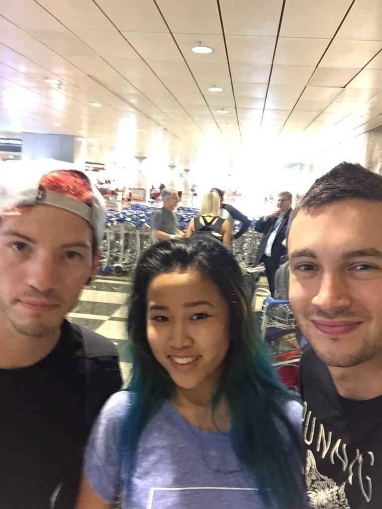 shifthorizons's tweet photo. I MET TWENTY ONE PILOTS OH MY GOD http://t.co/1OqTxdfMbS