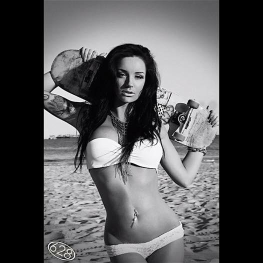 628sk8boarding's tweet photo. Skate and Destroy! 628 #skatboarding #babe #photography #cali http://t.co/qQZm3umtDP