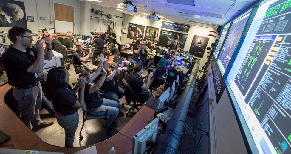 NASANewHorizons's tweet photo. NASA's New Horizons ‘Phones Home’ Safe after Pluto Flyby http://t.co/yzoJbWW8Oj #Plutoflyby http://t.co/2badNDQkCn