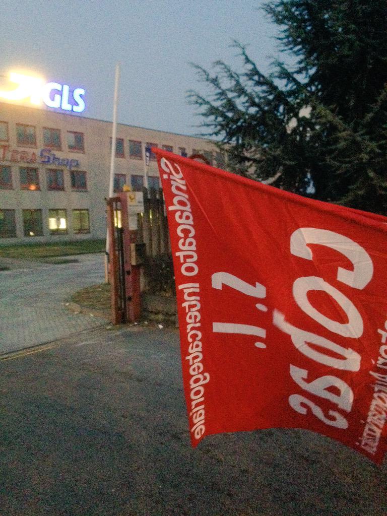 si_cobas's tweet image. #Gls di #Rho sciopero contro le pressioni sui lavoratori,per il rispetto del #ccnl, per la dignità