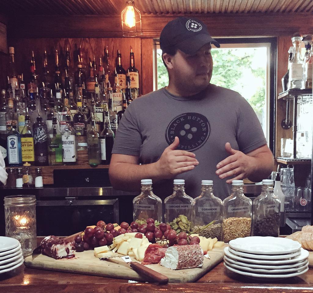 FCDrinksmiths's tweet photo. Huge thank you to Jason from @BlackButton85 for stopping by our #gin class this evening! #LiveLargeInSmallBatches http://t.co/60PSmzFIqC
