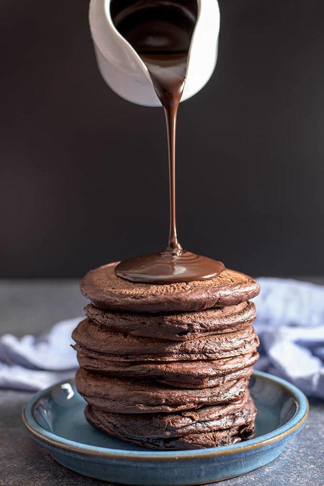 Рецепт панкейков с шоколадом на сковороде