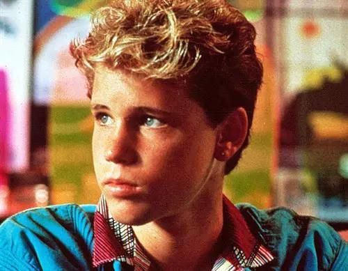 girlfrombama_xo's tweet image. #TodayKidsWillNeverKnow the wonderful talent of this cutie. #RIPCoreyHaim