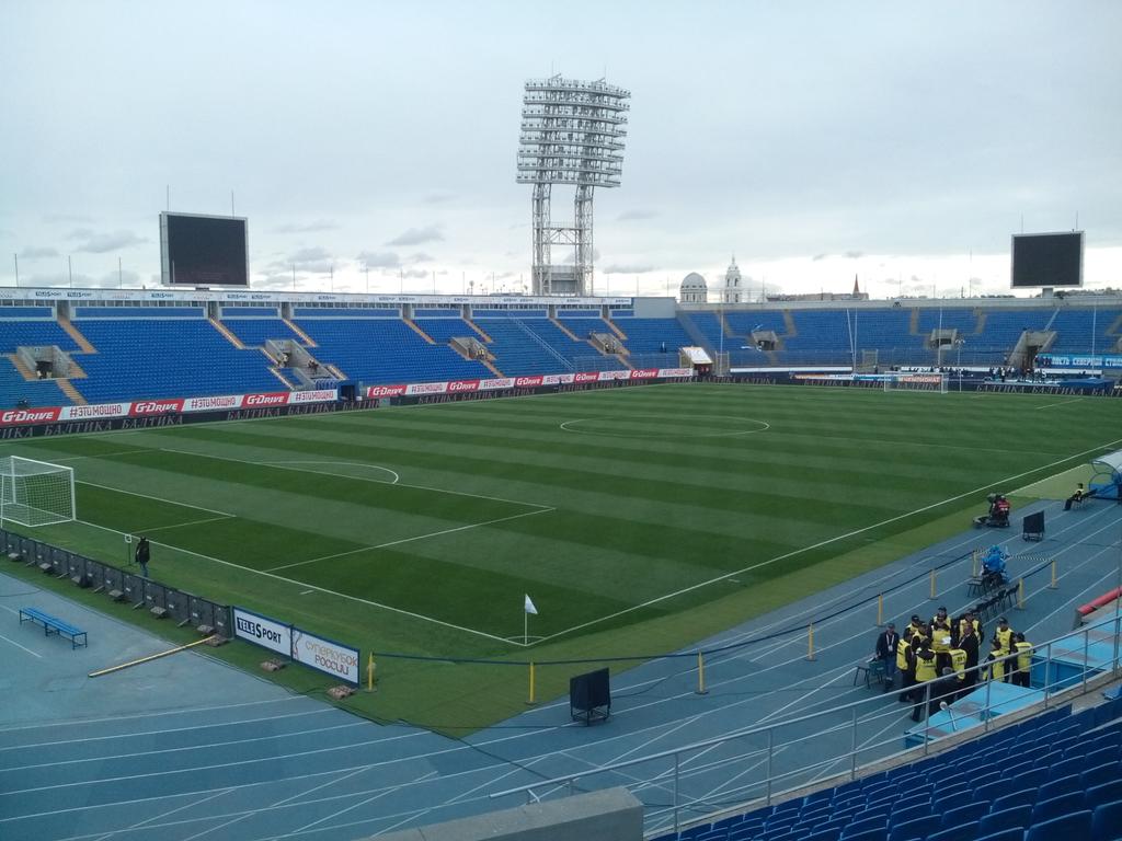 freazon's tweet image. Сходить на Зенит-Динамо?)
ретвит - да, в избранное - да!)
#зенит #Динамо  #футбол