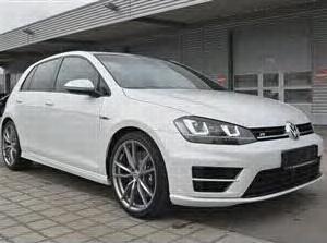 ThemkocEvidence's tweet photo. Golf R Vs GTI 2015..★™☆ http://t.co/xh3iyHj7Hq
