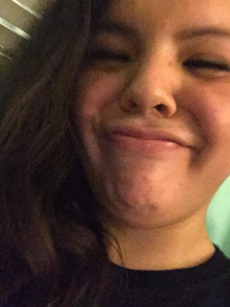 ValeSaatdjian's tweet image. u ignore me and say u hate me, but i miss u more  than anything!!❤️ #moonisout #soiamout