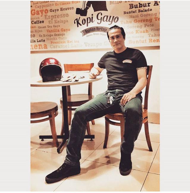 Selamat Siang Ayah <a href="/adjie_pangestu/">adjie pangestu</a> selamat siang para adjielovers 😘 #alwqyssuport #ayah #adjiepangestu