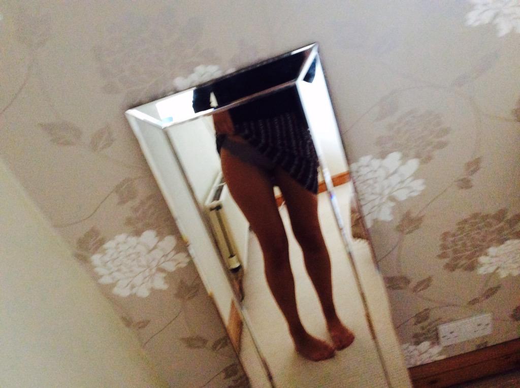 jesspanties1986's tweet photo. Good morning! Cheeky #knickerflash up my work skirt ;) #usedpanties xxx http://t.co/r4s6B2yzd1